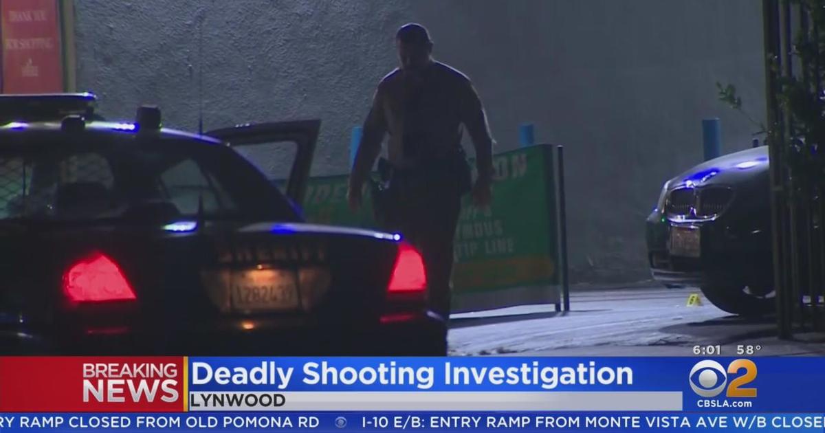 Man shot, killed in Lynwood; gunman at large - CBS Los Angeles