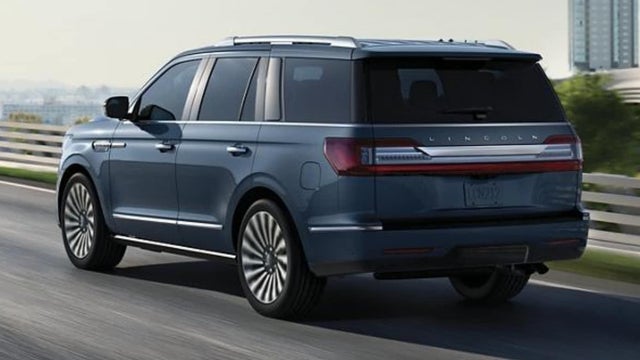 2021-lincoln-navigator.jpg 