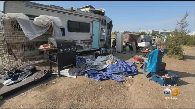 rv-encampment-ballona.jpg 