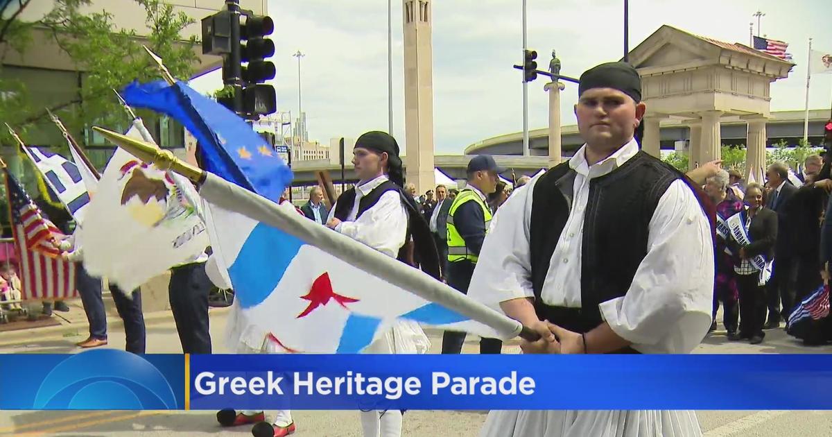 Crowds gather for Greek Heritage Parade CBS Chicago