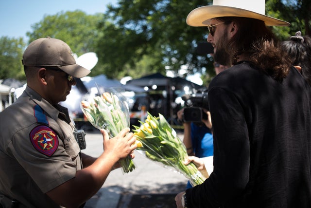 Uvalde school shooting 