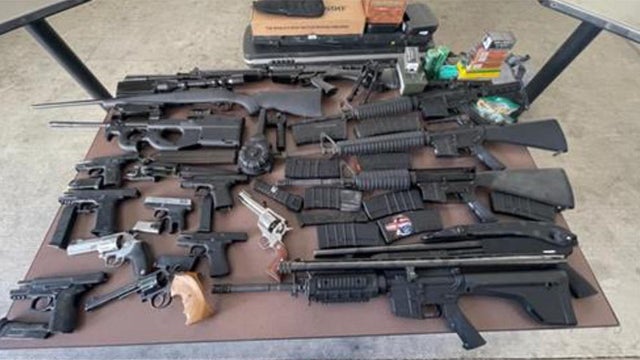 traffic-stop-guns.jpg 