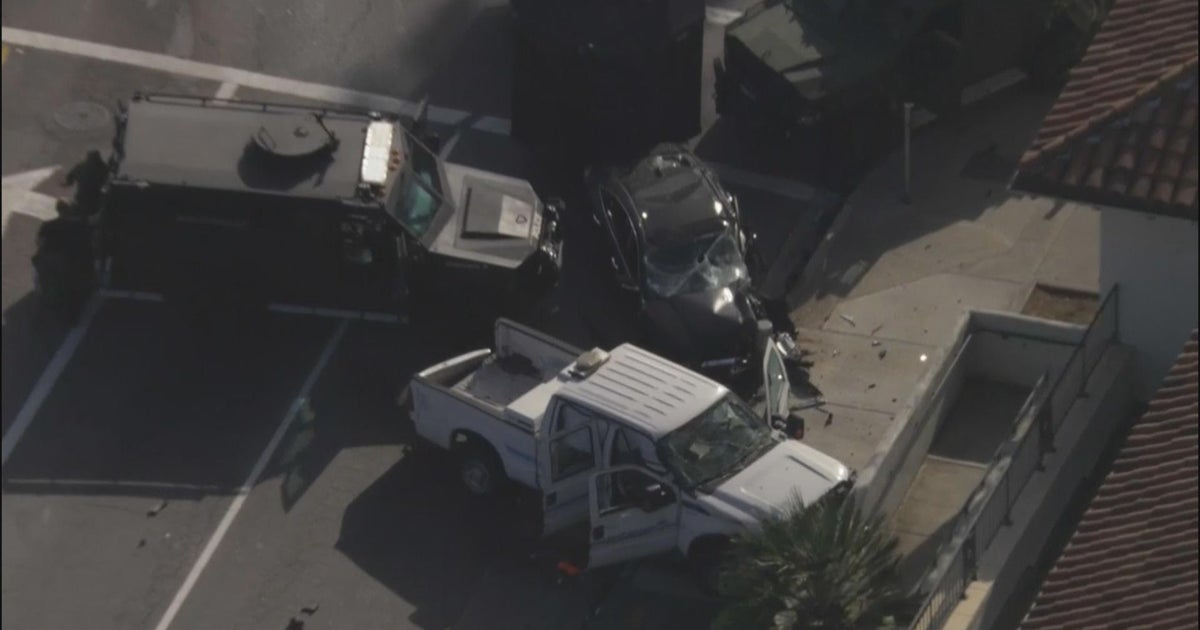 Suspected bank robber dies in San Bernardino after gun battle with ...