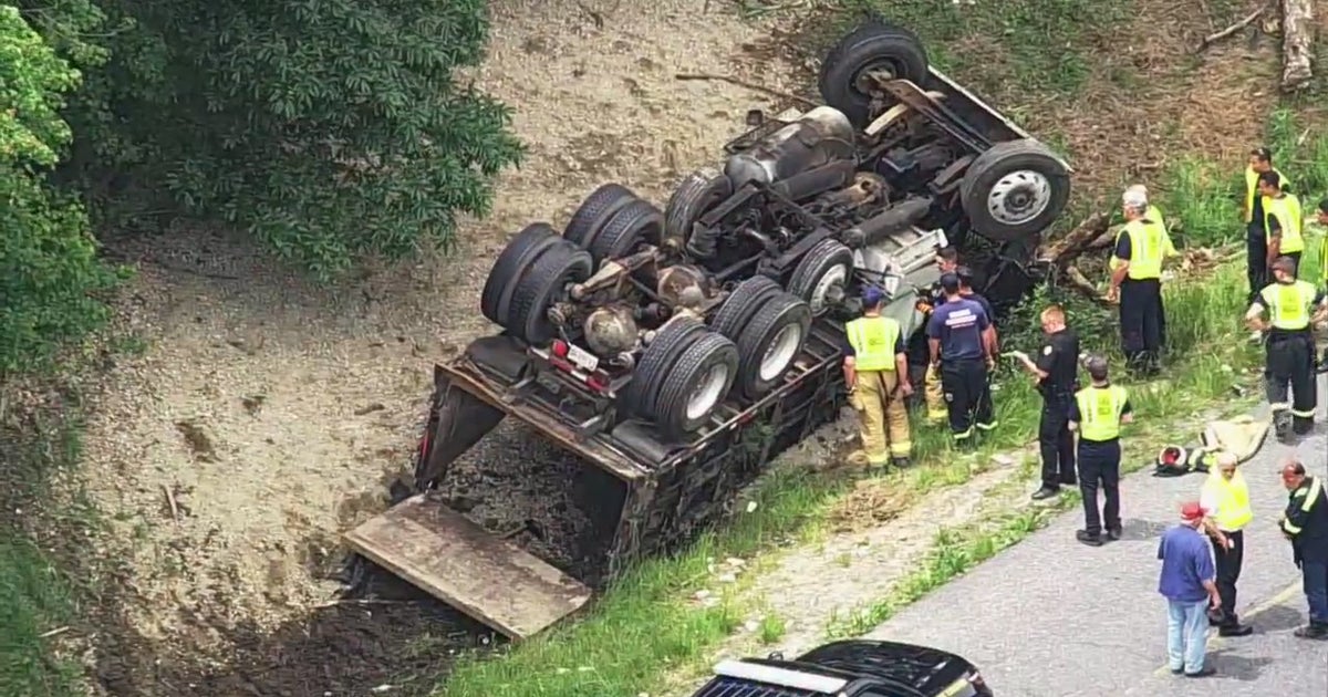 Dump Truck Overturns On I-95 In Howard County - CBS Baltimore