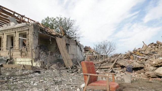 cbsn-fusion-russia-strikes-kyiv-for-first-time-in-weeks-thumbnail-1050640-640x360.jpg 