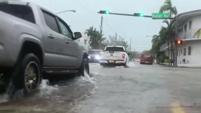 cbsn-fusion-flooding-in-florida-after-storm-dumps-heavy-rain-thumbnail-1050686-640x360.jpg 