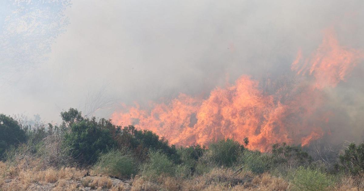 Hesperia Fire Burns Over 90 Acres Of Brush One Building CBS Los Angeles   Hesperia Fire 