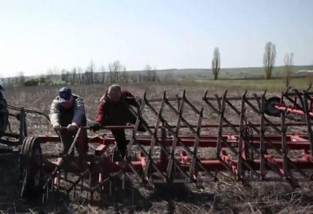 ukraine-farmers-war.jpg 