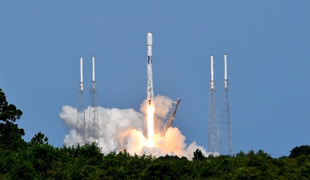 060822-launch3.jpg 