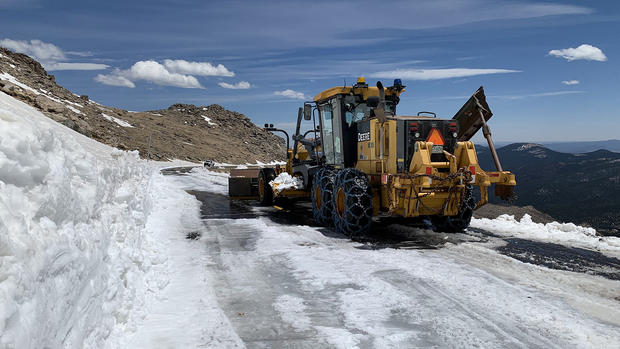 Plowing Mount Evans 2022 (2) 