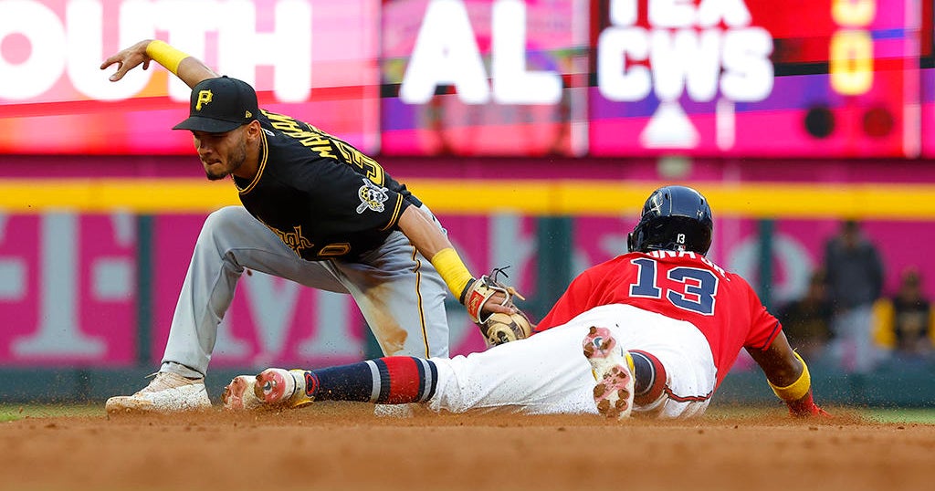 Pirates drop fourth straight, lose to Braves 4-2 - Vimarsana News