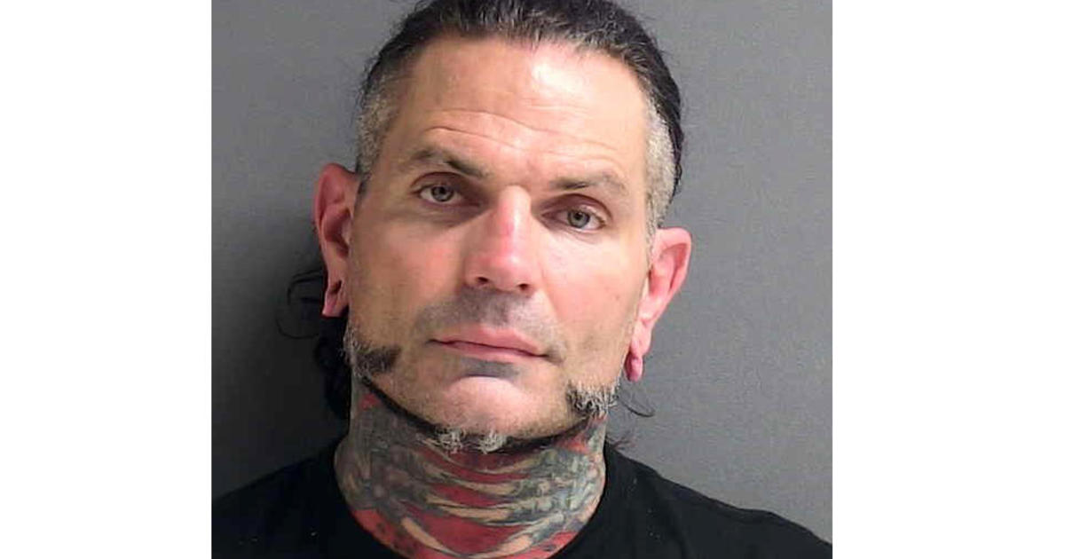 Pro wrestler Jeff Hardy facing DUI, other charges in Florida