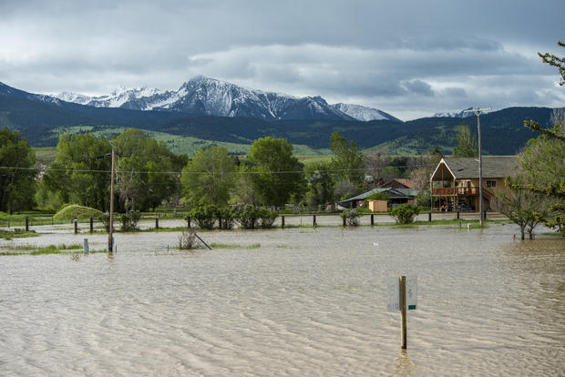 Flooding Temporarily Closes Yellowstone National Park 
