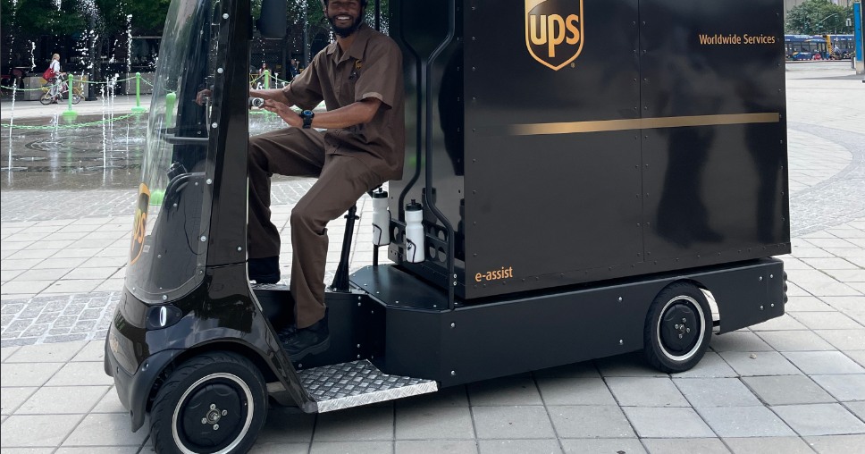 Pedal assist cargo hot sale bike