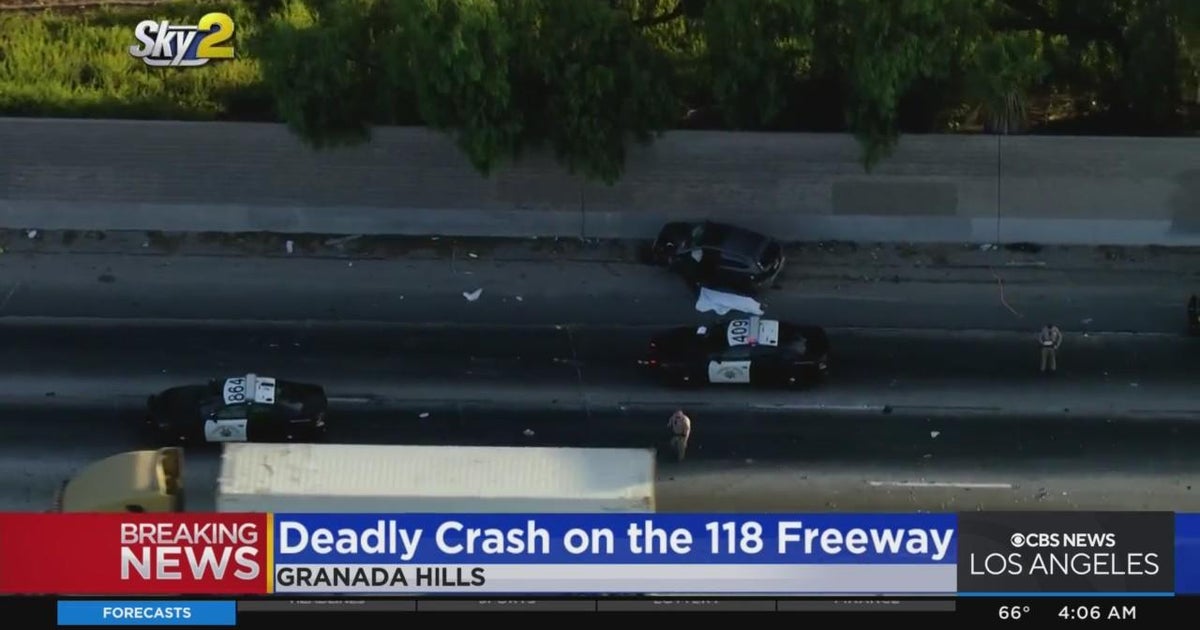 One killed, two injured in multicar crash on 118 Freeway in Granada Hills CBS Los Angeles