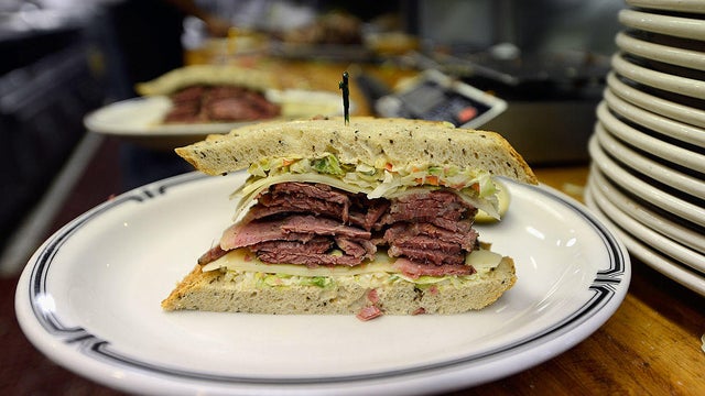 America's Jewish Delis Struggle To Stay Afloat 