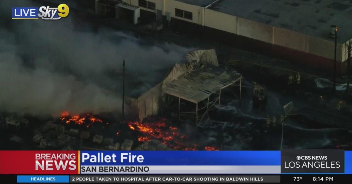 Fire crews battle large pallet fire in San Bernardino CBS Los Angeles
