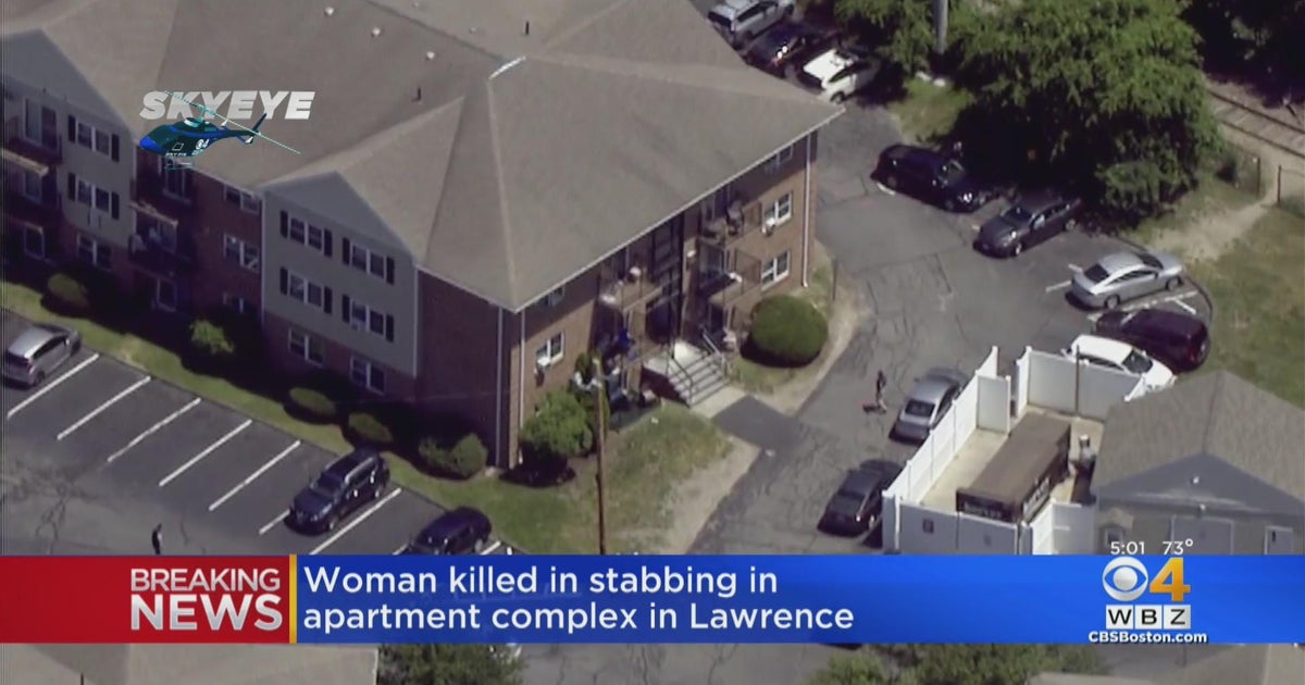 Woman stabbed to death in Lawrence apartment complex - CBS Boston