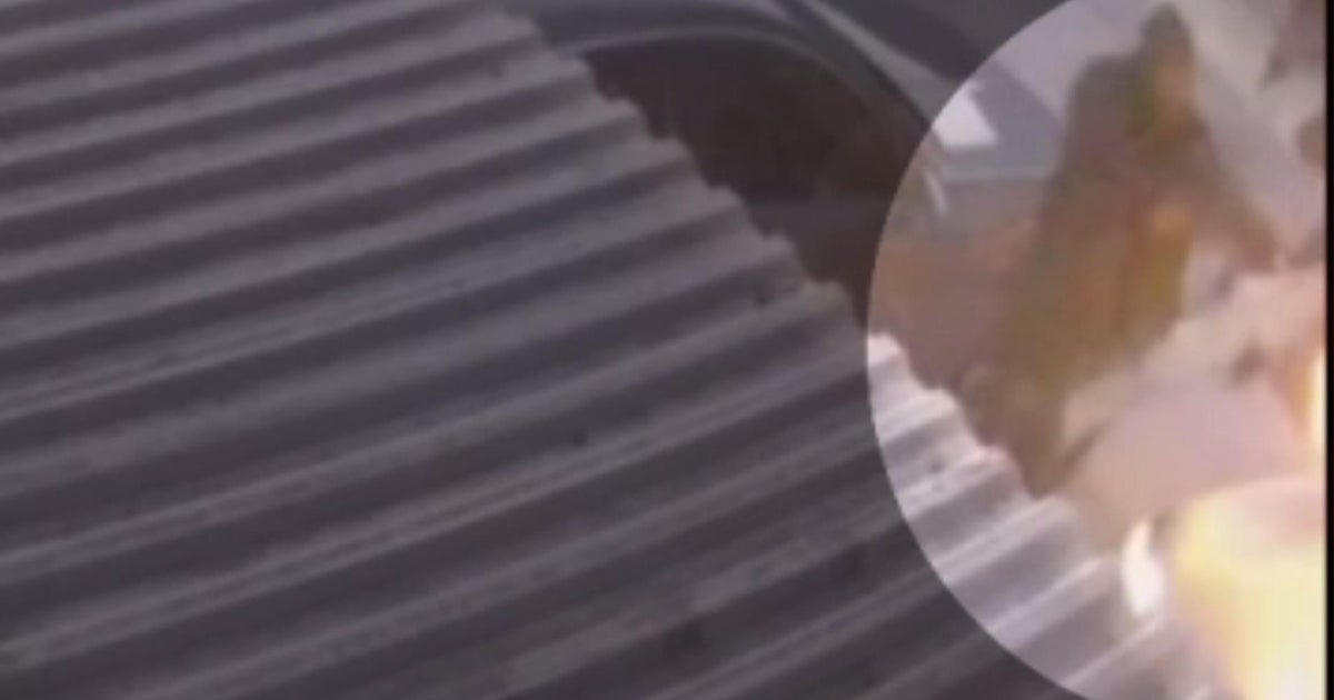 Man killed, 2 wounded in Queens shooting - CBS New York