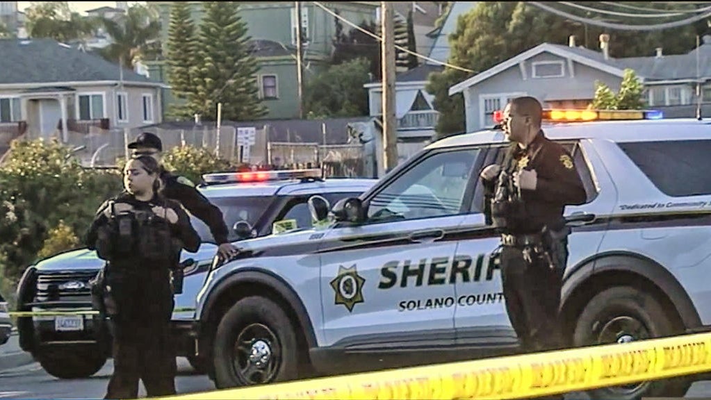 Officers fatally shoot suspect allegedly wielding knife in Vallejo ...
