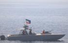 iran-guards-fast-boat-us-navy.jpg 