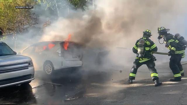 SAC-CAR-FIRE.jpg 