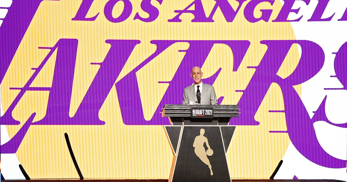 Lakers Acquire 35th Pick in 2022 NBA Draft