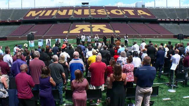 Minnesota Football on X: Marion Barber Jr was scoring TDs for #Gophers in  the 70s. Now he's back finishing his degree    / X