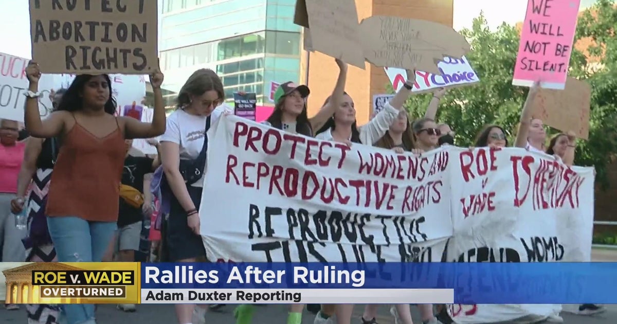 Both sides on Roe v. Wade decision rally in the Twin Cities - CBS Minnesota