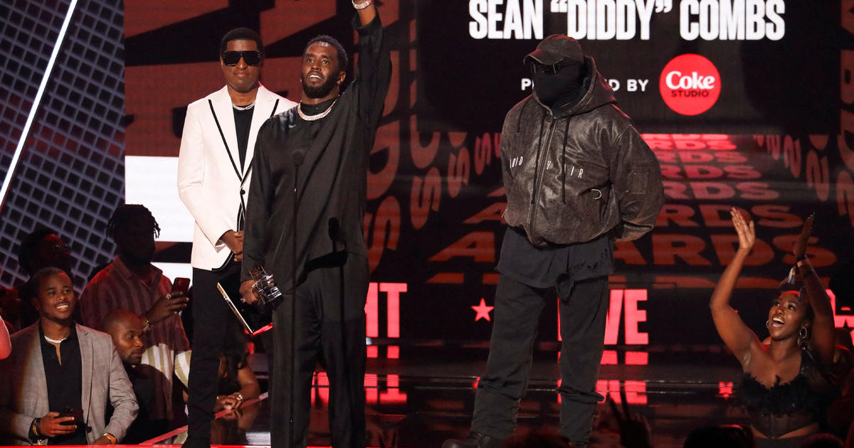 Sean "Diddy" Combs invokes Rev. Martin Luther King Jr. in accepting BET Awards' highest honor: "I got this dream"