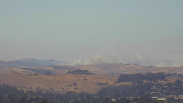 Roblar Fire burning in Sonoma County 