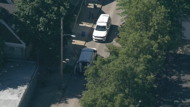 lns-West-Oak-Lane-Barricade-Aerials-062822_frame_7353.png 