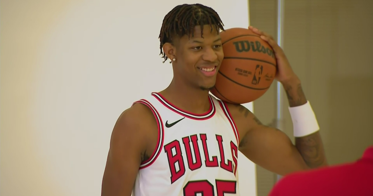 Chicago Bulls first-round draft pick Dalen Terry throws out a ceremonial  first pitch before a baseball game between the Chicago White Sox and the  Minnesota Twins on Tuesday, July 5, 2022, in