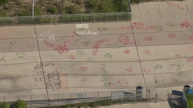 rockaway-boardwalk-graffiti.jpg 