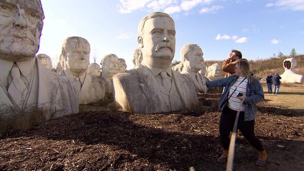 presidential-heads-walking.jpg 