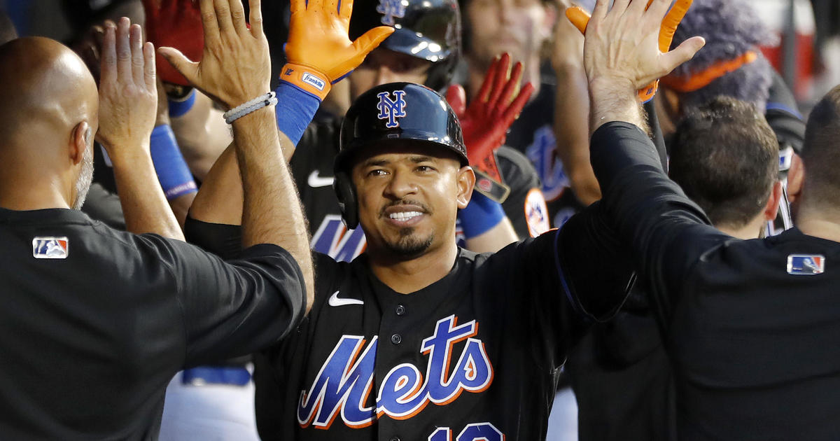 Escobar, Peterson lead Mets past Rangers 4-3