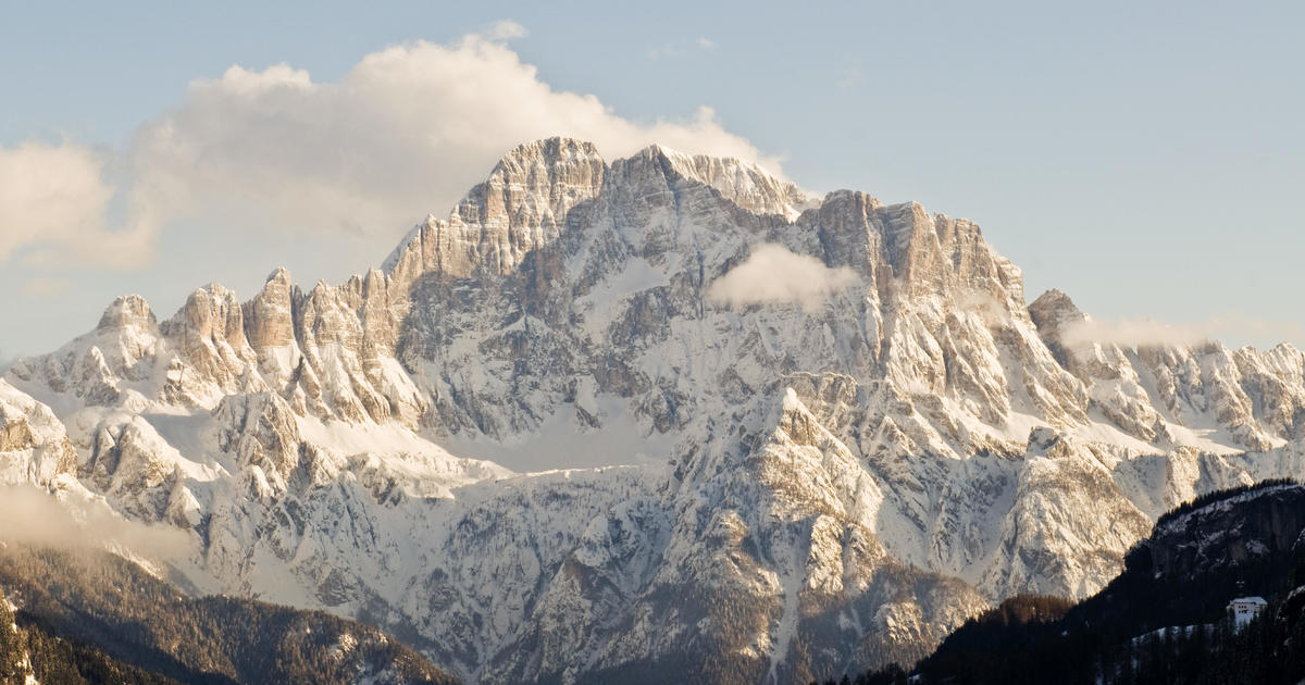Chunk of glacier breaks loose in Italian Alps, killing at least 5 hikers