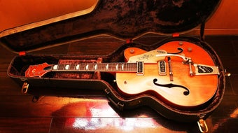 How the "American Woman" guitar got back to its owner 46 years later 