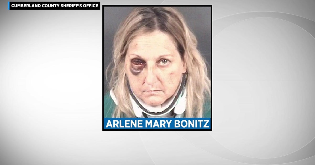 Florida caretaker accused of stabbing man, pushing him out of moving car
