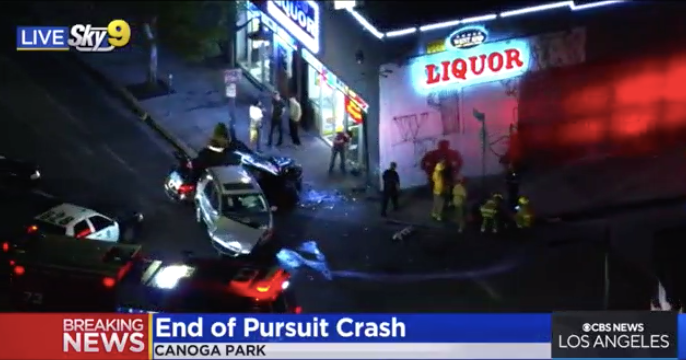 Pursuit in Canoga Park ends after suspect crashes into uninvolved ...