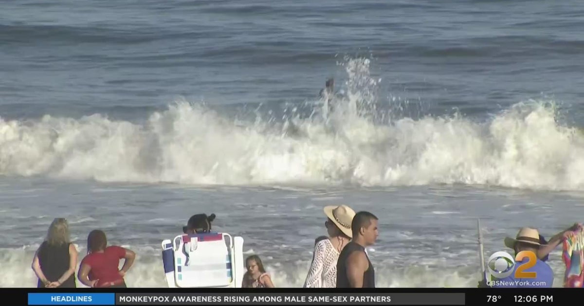 Lifeguard bitten by shark off Fire Island CBS New York