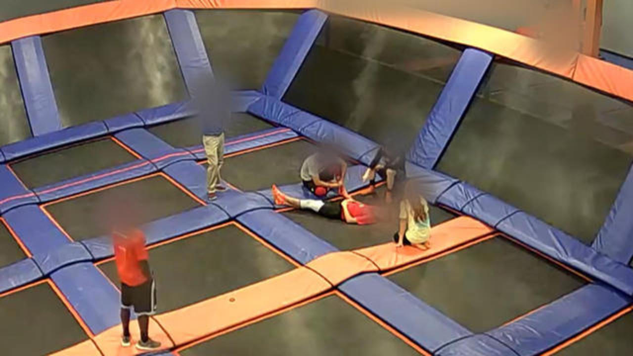 Lejlighedsvis Theseus Dokument Children are more likely to be injured on trampolines at parks than on  trampolines at home, study says - CBS News