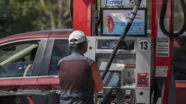 cbsn-fusion-gasoline-prices-continue-to-drop-across-the-us-thumbnail-1120587-640x360.jpg 