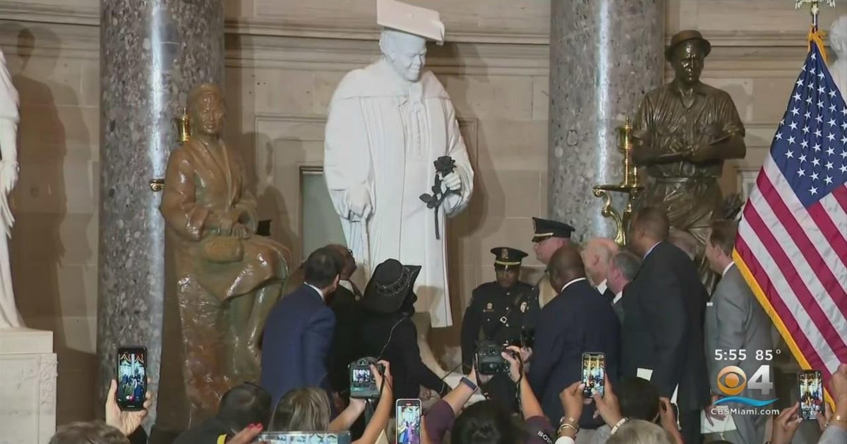 Civil rights icon Dr. Mary McLeod Bethune honored with D.C. statue