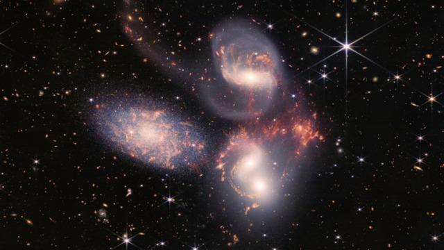 cbsn-fusion-james-webb-space-telescope-reveals-more-of-the-universe-thumbnail-1122178-640x360.jpg 