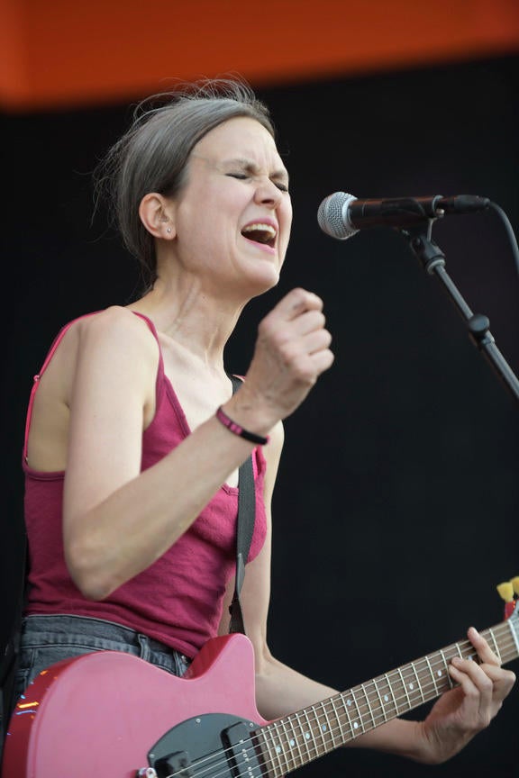 milwaukee-summerfest-630-ed-spinelli-juliana-hatfield02.jpg 