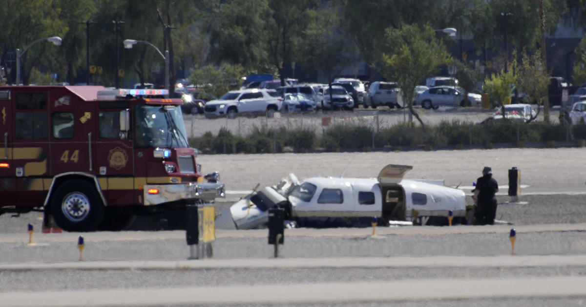 4 dead after two planes collide at North Las Vegas Airport – CBS News