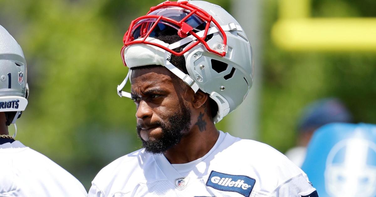 Does DeVante Parker's extension mean the Patriots are out on