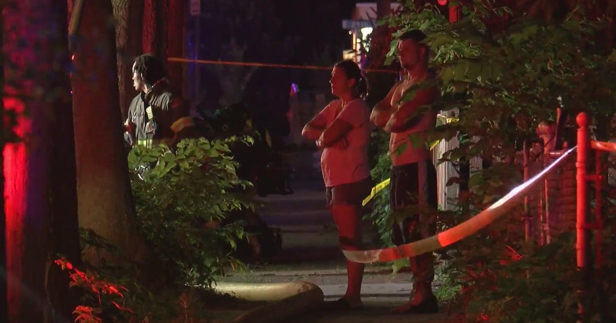Early morning fire destroys three homes in Minneapolis - CBS Minnesota
