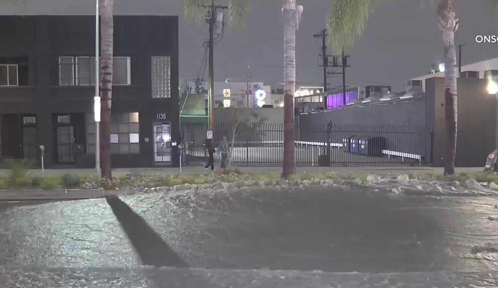 Multiple water main breaks flood Hollywood, Valley streets - CBS Los ...